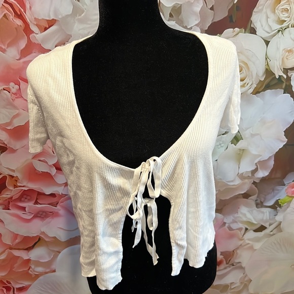 never worn. - Picture 1 of 3